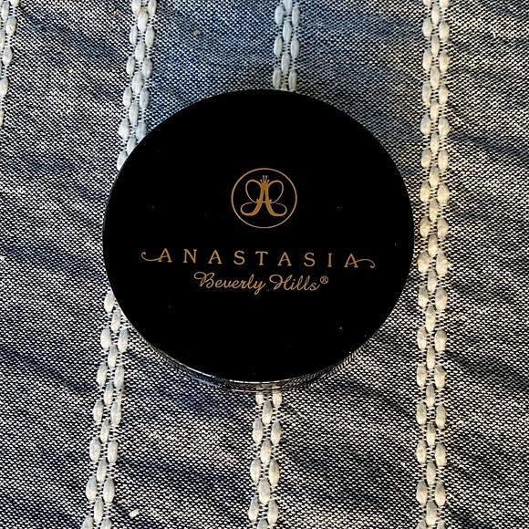 Anastasia Beverly Hills Compact Highlighter โจ - Picture 1 of 3